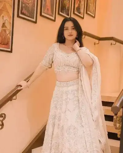 Call Girls Bandra
